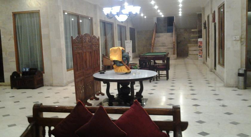 Oyo 2334 Melka Excelsior Hotel Singaraja Exterior foto