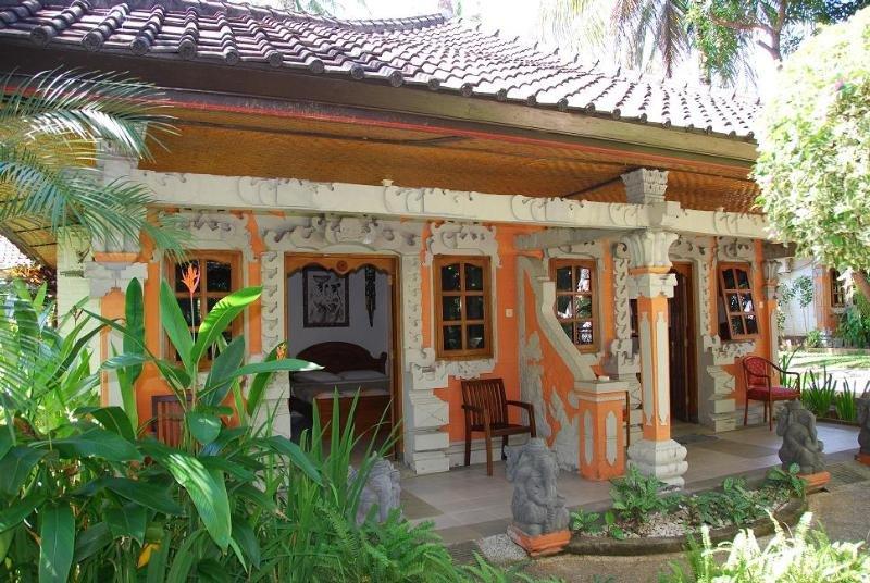 Oyo 2334 Melka Excelsior Hotel Singaraja Exterior foto